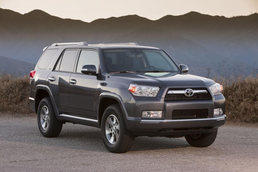  Toyota 4Runner 2010 года  (фото 80 из 84)